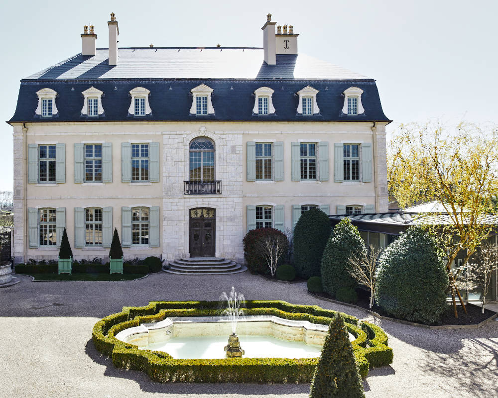 Ch&agrave;teau de Pommard photograph kindly supplied by its owner Michael Baum
