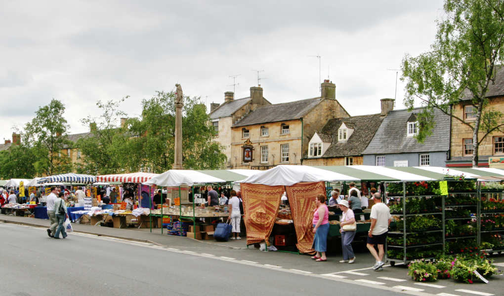 What day is market day in Moreton in Marsh, Gloucestershire?