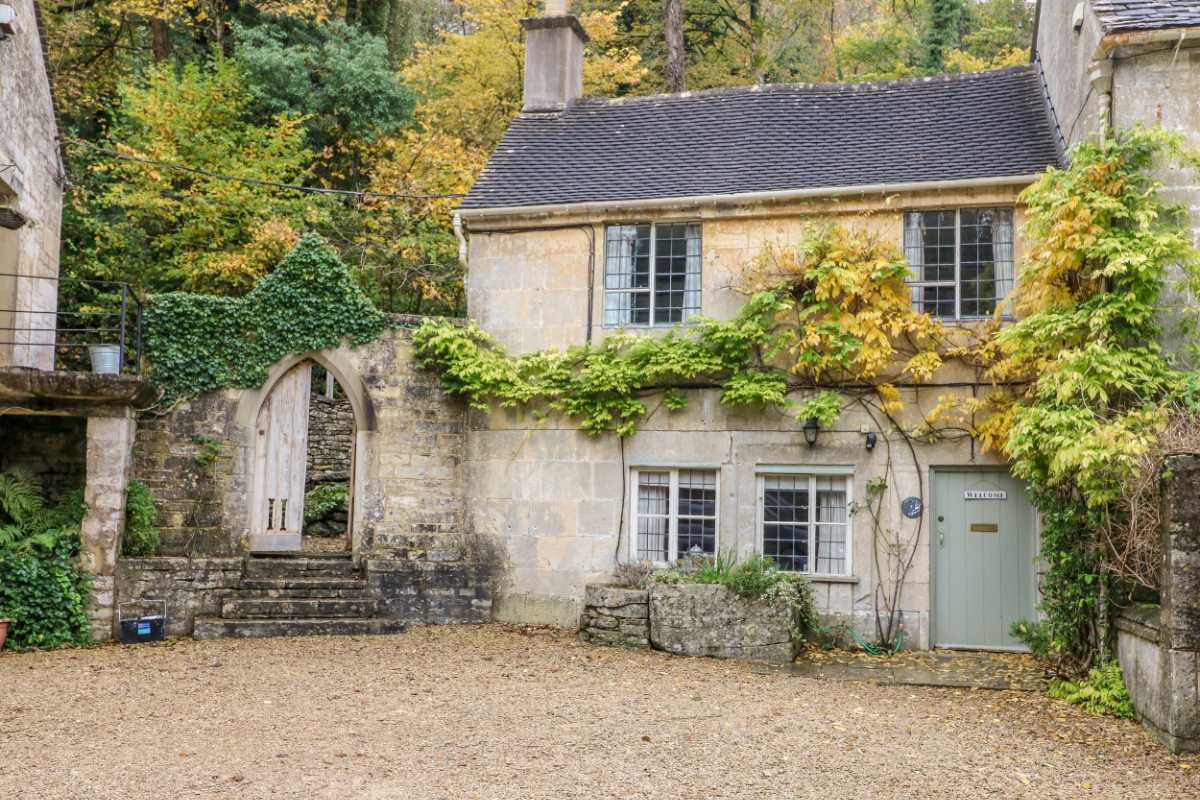 October Cottage - Chalford holiday rental