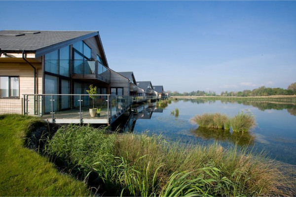 Orion Holidays - Lakeside holiday cottages in the Cotswold Water Park